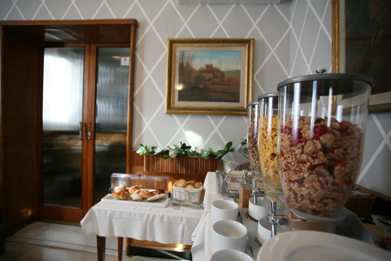 Hotel Il Sole Эмполи Экстерьер фото